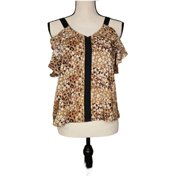 Naked Zebra Tops - NWT - Naked Zebra Sleeveless Blouse